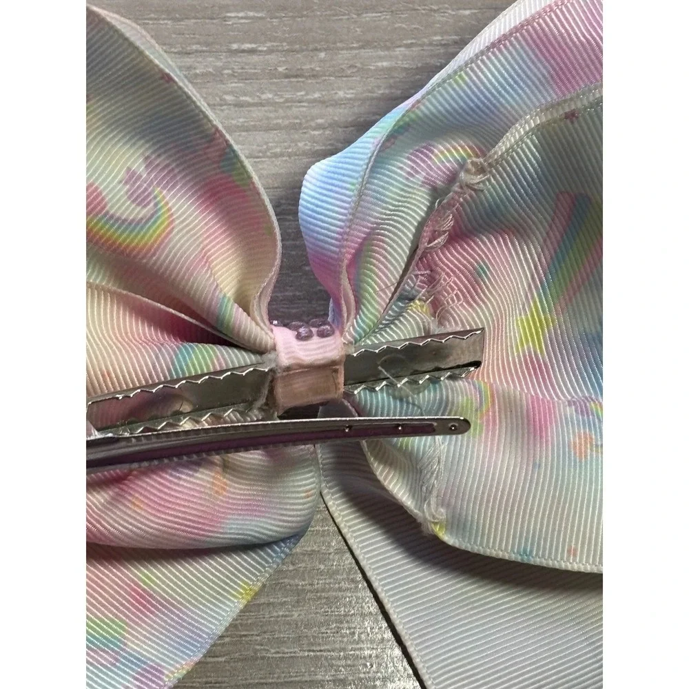 JoJo Siwa **missing silver